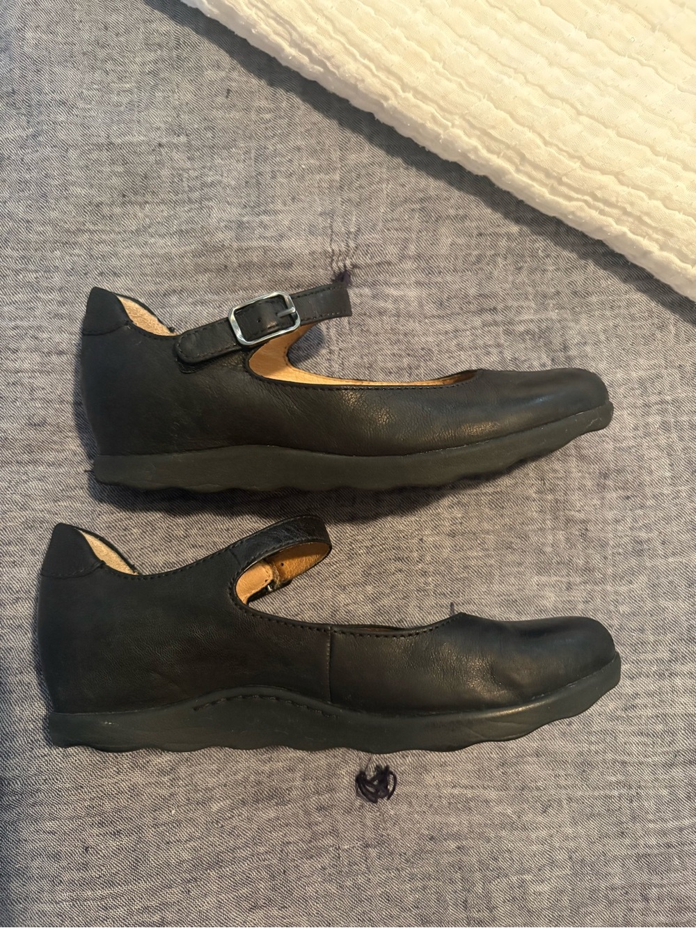 Dansko Black Burnished Nubuck/Leather Mary Jane. - Picture 4 of 7